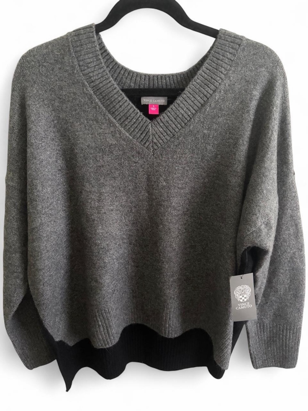 NWT Vince Camuto Heather Grey Black Colorblock V-Neck Pullover Sweater L